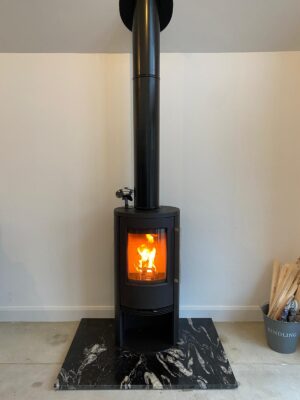 Circular woodburning stove